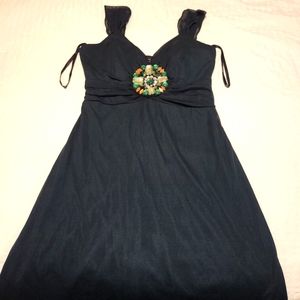 Pretty Ladies Dark Green Dress. Sz Small